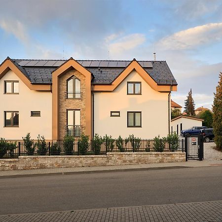 Apartmany Benedicta Benesov  Exterior foto